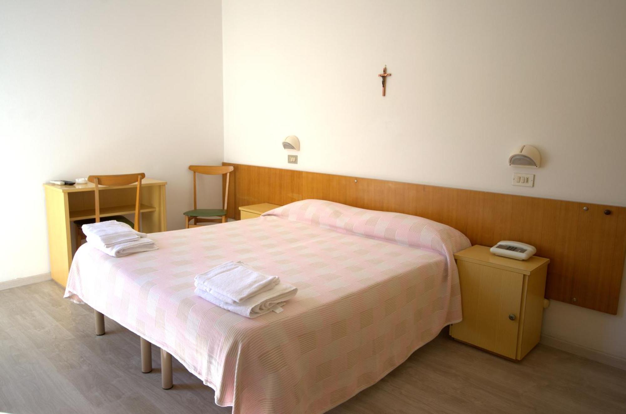 Hotel Villa Alberta B&B Cesenatico Room photo