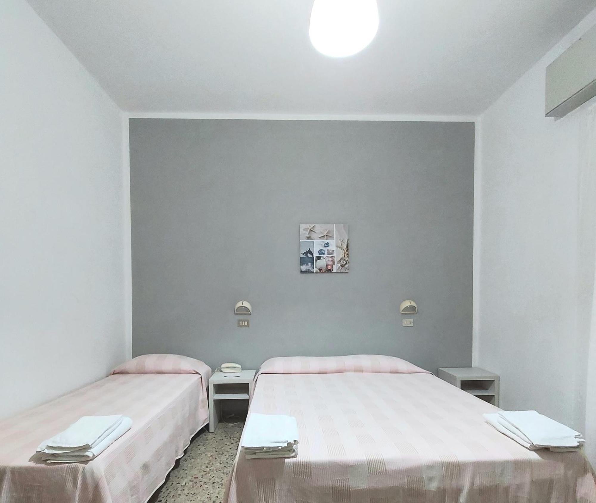 Hotel Villa Alberta B&B Cesenatico Room photo